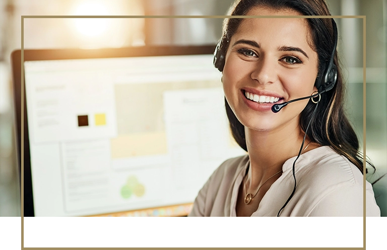 uśmiechnięta kobieta